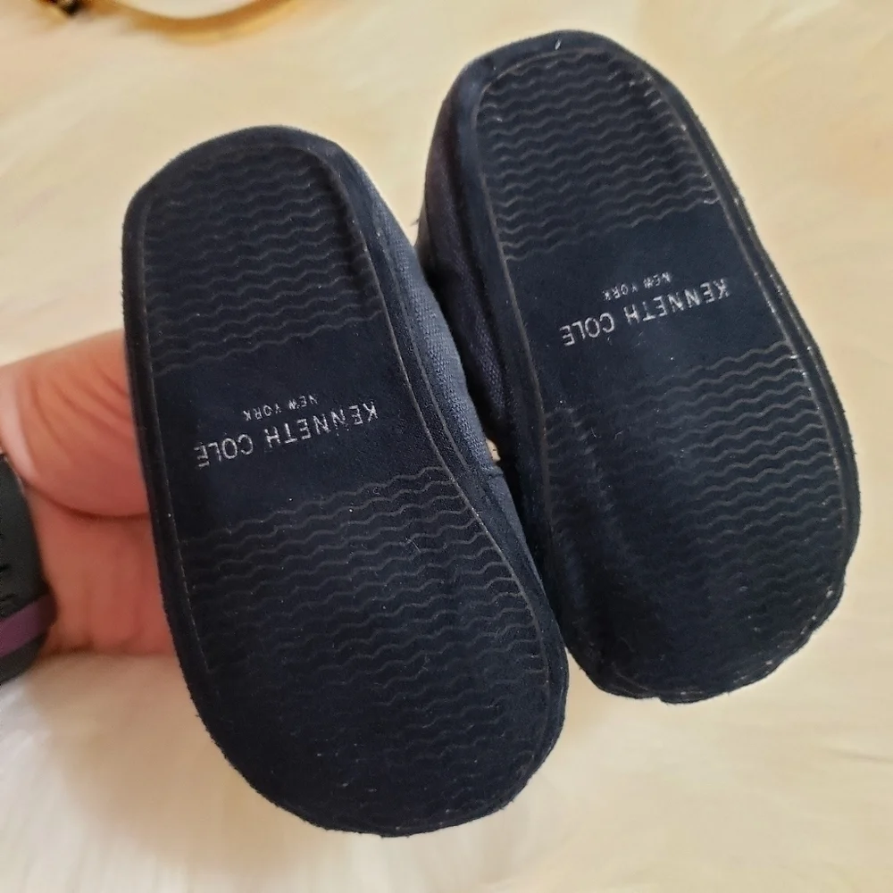 Kenneth Cole Blue Baby Real Deal shoes Size 2 ( 3- 6 Months )